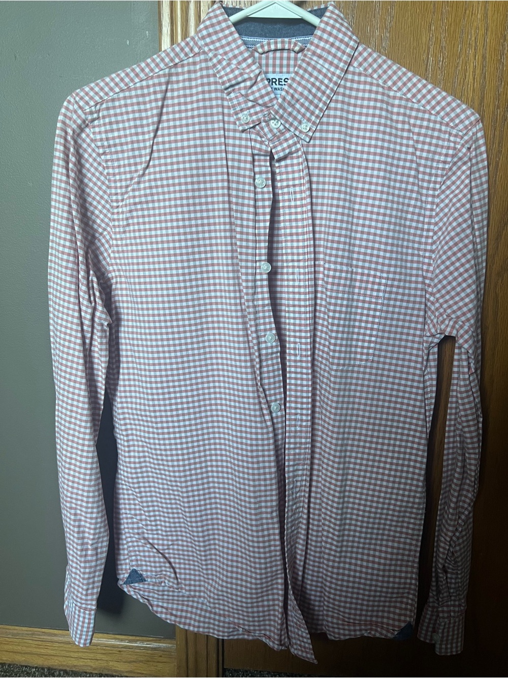 Express Men’s Pink Gingham Button-Down Shirt
